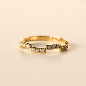 Ring Detached Diamonds